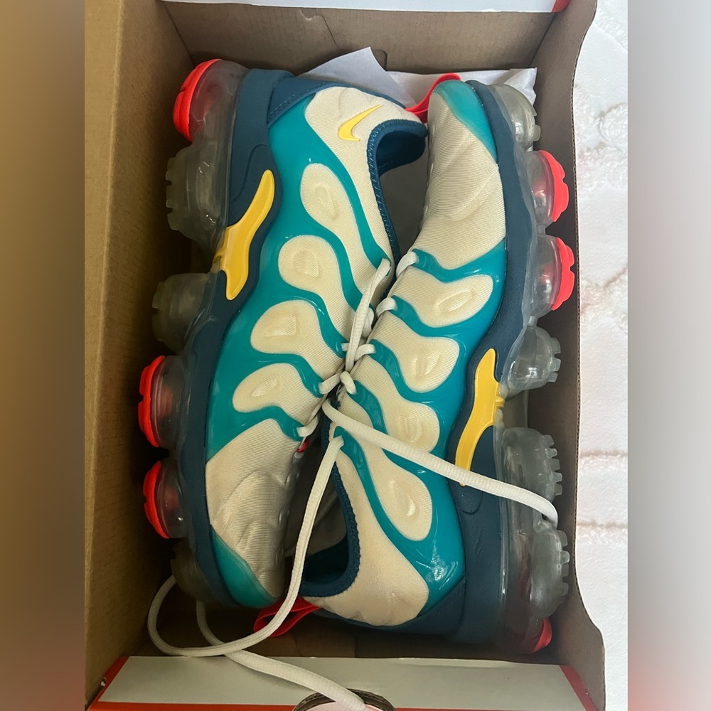 Nike Quest 4 - Thunder Blue/Photo Blue men’s athletic shoes size 7 msrp $225